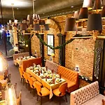 Atlas House Luxury بيت ضيافة