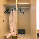 Atlas House Luxury 4* بلوفديف