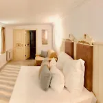 Atlas House Luxury بلوفديف