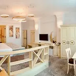 Atlas House Luxury بيت ضيافة 4*