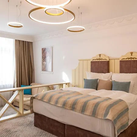 Atlas House Luxury Πανσιόν 4*