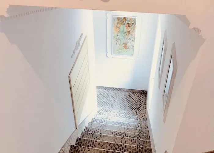 Atlas House Luxury Πανσιόν 4*