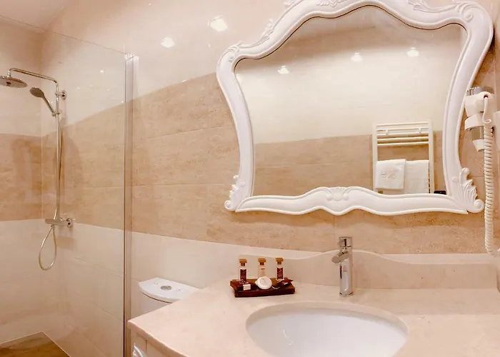 Atlas House Luxury Πανσιόν 4*