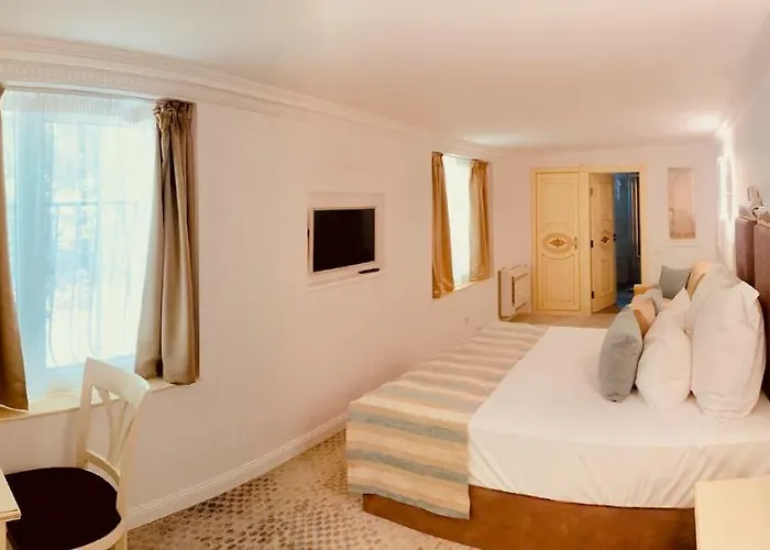 Atlas House Luxury 招待所 4*